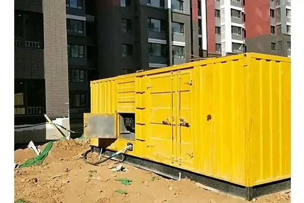 科尔沁左翼中发电机租赁中燃油压力过低会对发动机的哪些部件造成损坏？