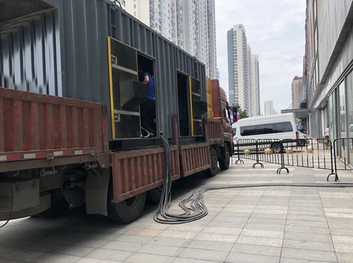 科尔沁左翼中柴油发电机空气滤清器在不同季节的更换周期是否有差异？